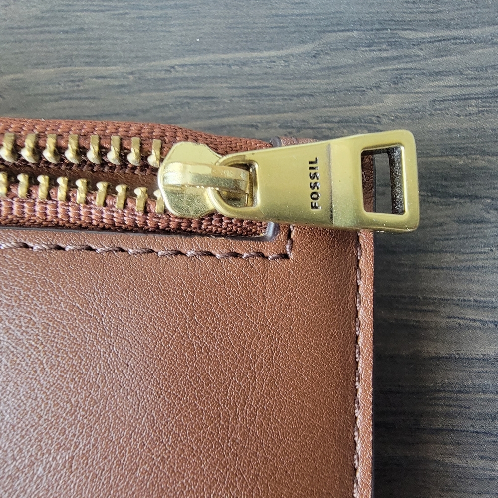 Fossil Wallet - Picture 5 of 8